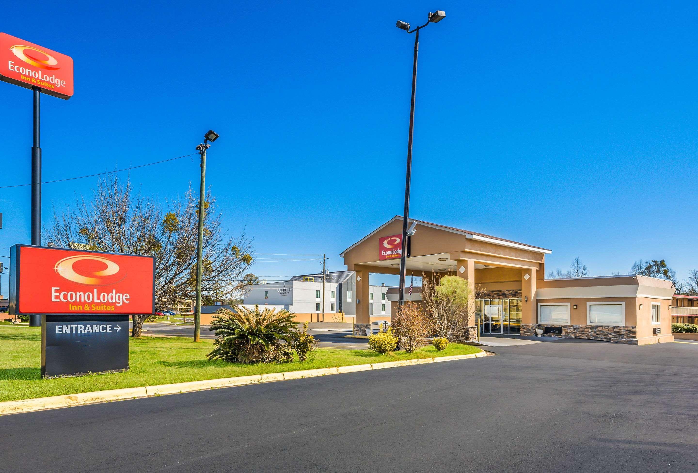Econo Lodge Inn & Suites Macon Exterior photo